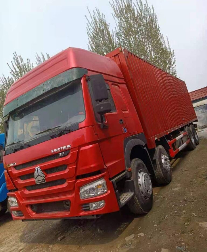 Howo 8X4 Box Truck Box Van - Autocarro portacontainer/ Caisse interchangeable: foto 1 Howo 8X4 Box Truck Box Van - Autocarro portacontainer/ Caisse interchangeable: foto 1