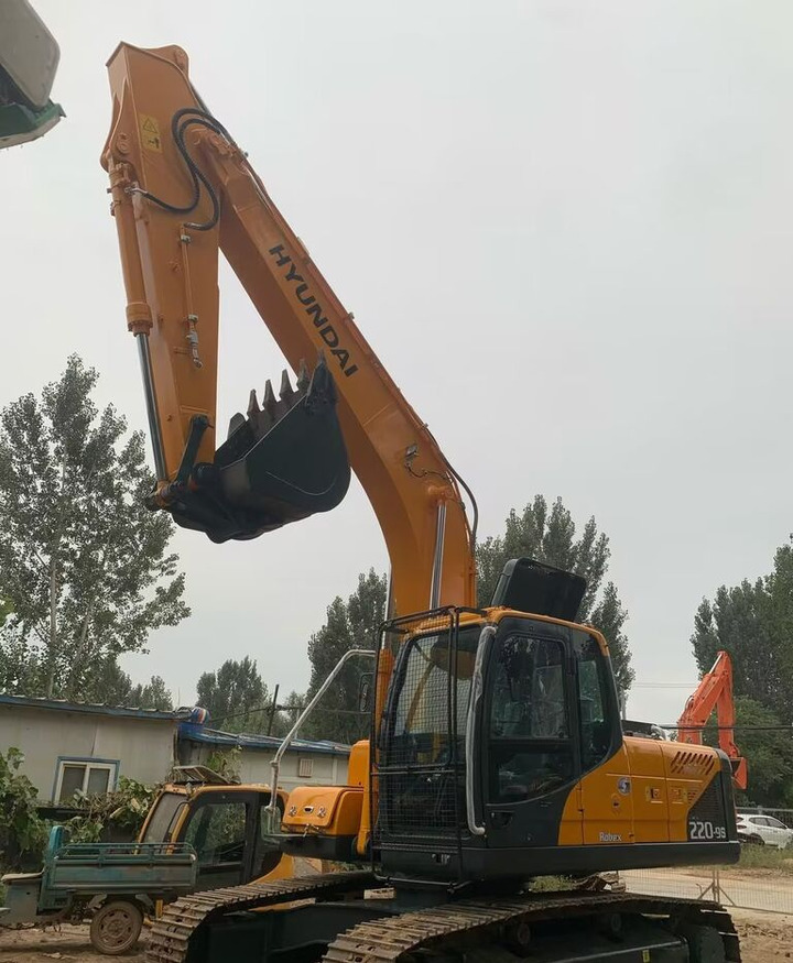 Hyundai R220-9S - Escavatore cingolato: foto 1 Hyundai R220-9S - Escavatore cingolato: foto 1