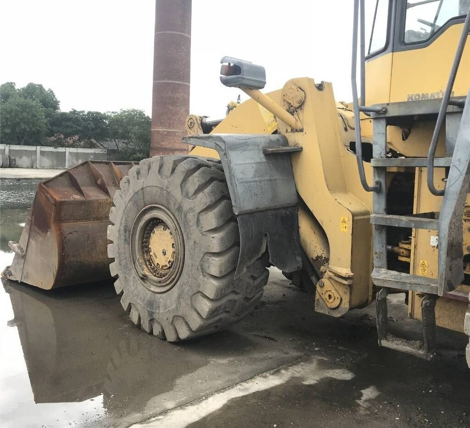 Komatsu WA500 - Pala gommata: foto 2 Komatsu WA500 - Pala gommata: foto 2