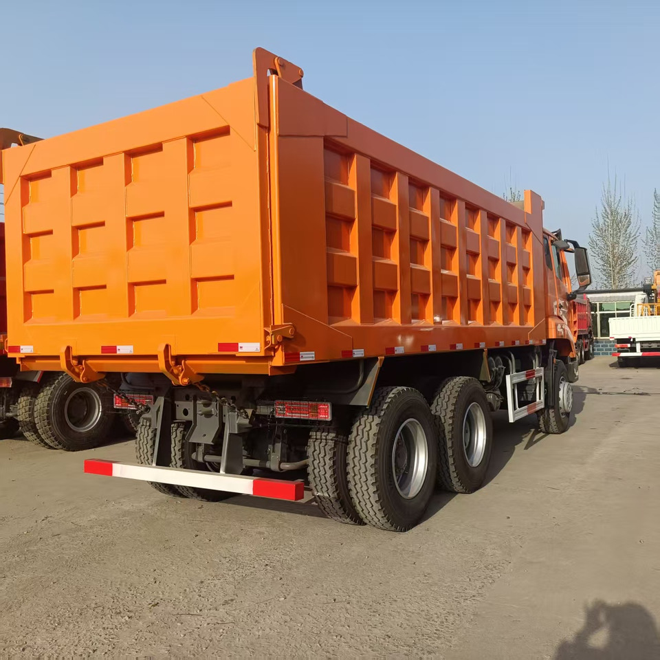 Sinotruk HOHAN 6*4 Dump truck - Autocarro ribaltabile: foto 4 Sinotruk HOHAN 6*4 Dump truck - Autocarro ribaltabile: foto 4