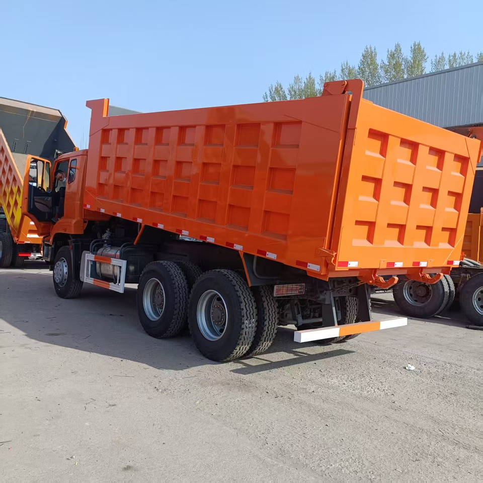 Sinotruk HOHAN 6*4 Dump truck - Autocarro ribaltabile: foto 3 Sinotruk HOHAN 6*4 Dump truck - Autocarro ribaltabile: foto 3