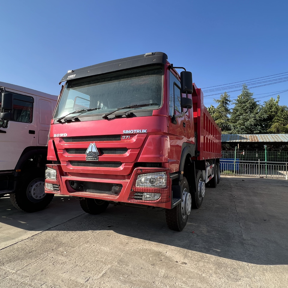 Autocarro ribaltabile Sinotruk HOWO 371 8*4 Dump truck: foto 10