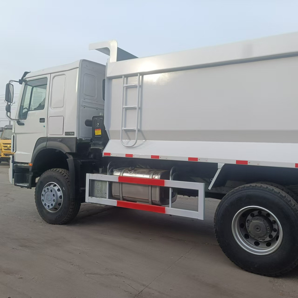Sinotruk HOWO 371 Dump truck - Autocarro ribaltabile: foto 3 Sinotruk HOWO 371 Dump truck - Autocarro ribaltabile: foto 3