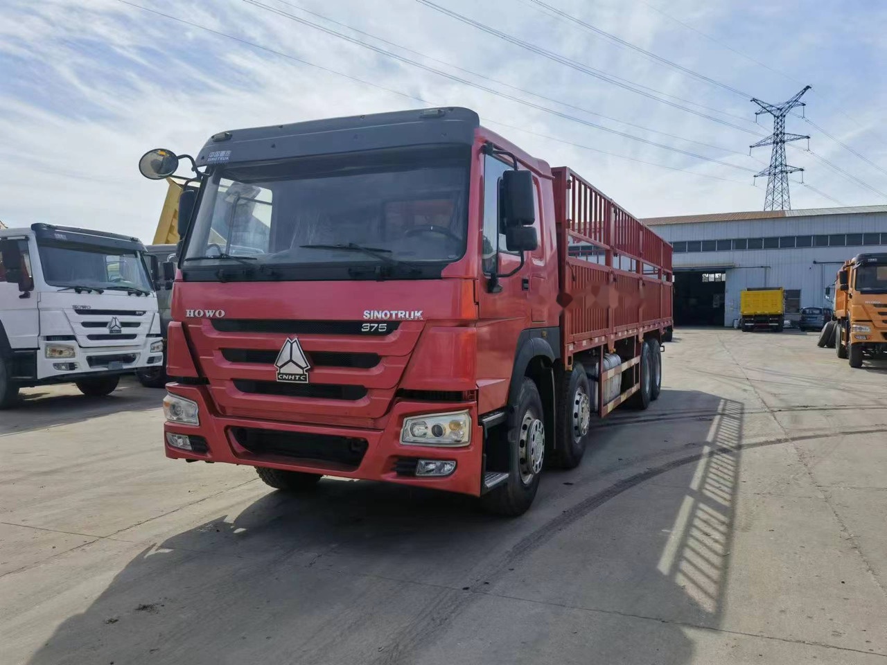 Sinotruk HOWO 8*4 Fence Truck - Mini dumper: foto 2 Sinotruk HOWO 8*4 Fence Truck - Mini dumper: foto 2