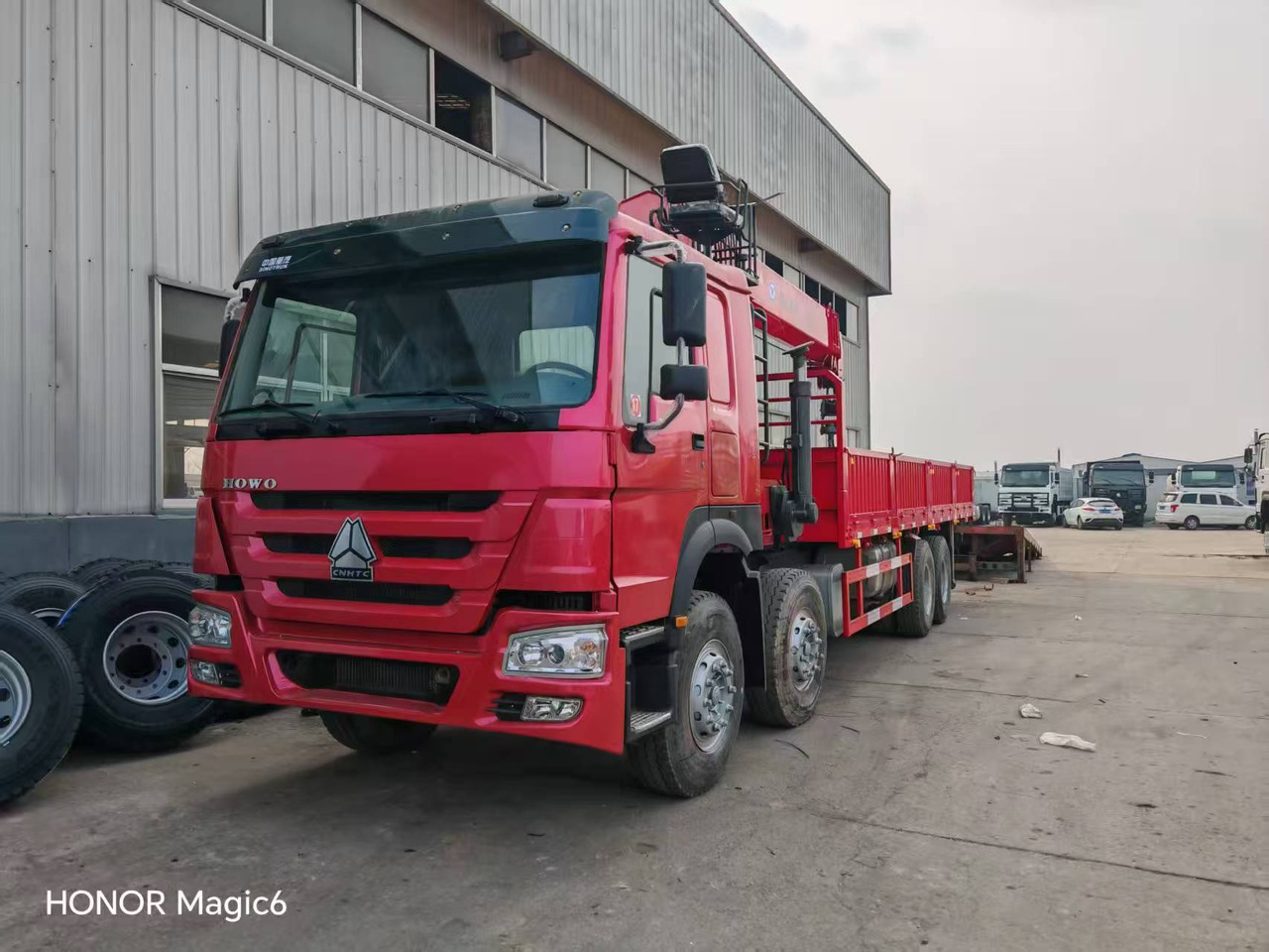 Sinotruk HOWO 8*4 Mobile crane - Autogru: foto 1 Sinotruk HOWO 8*4 Mobile crane - Autogru: foto 1