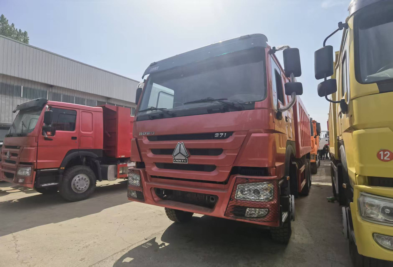 Sinotruk HOWO371Dump truck - Autocarro ribaltabile: foto 2 Sinotruk HOWO371Dump truck - Autocarro ribaltabile: foto 2