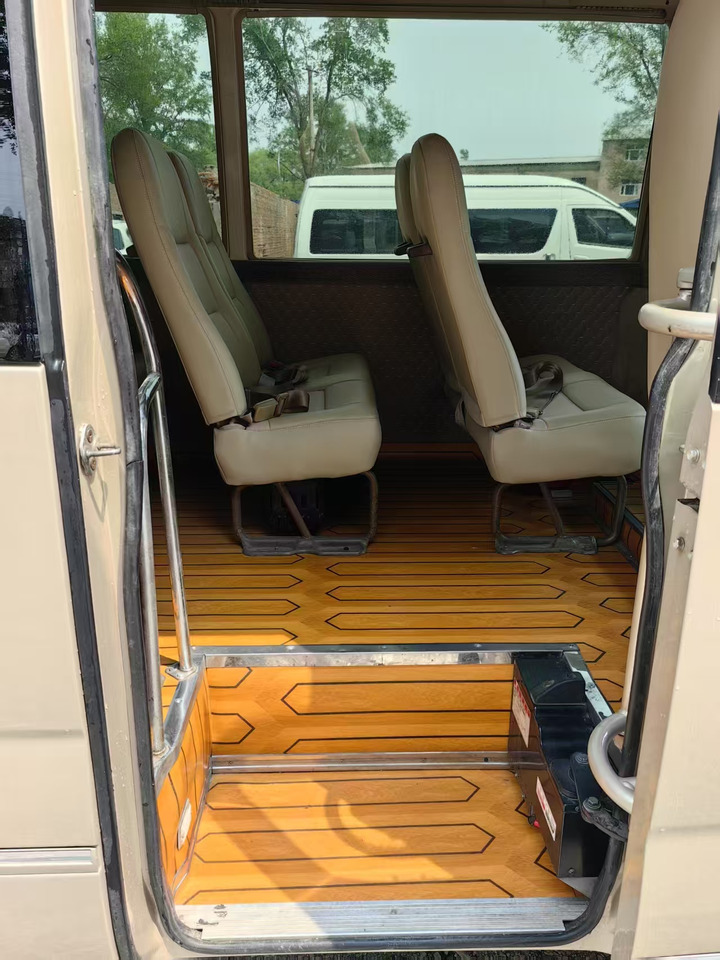 Toyota Coaster - Minibus, Pulmino: foto 4 Toyota Coaster - Minibus, Pulmino: foto 4