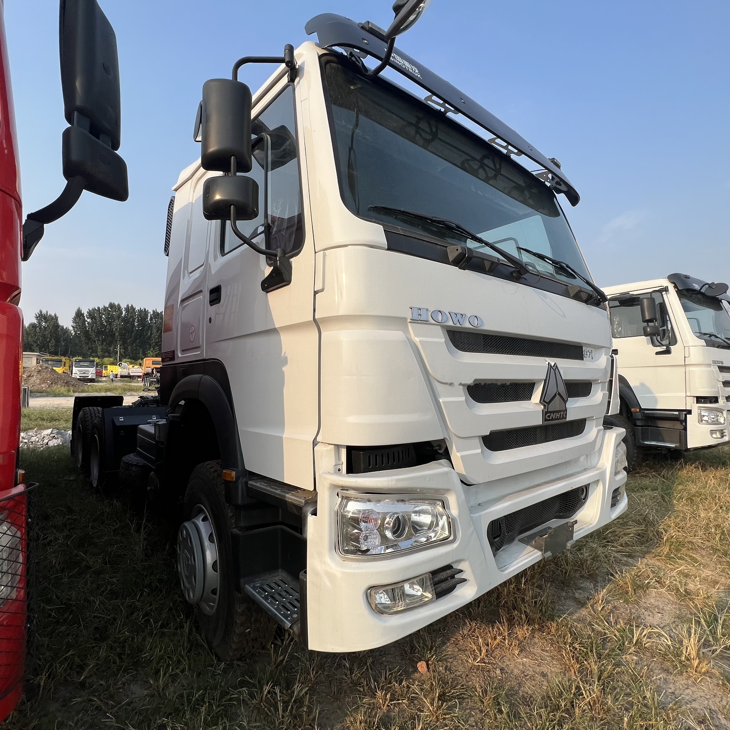 Sinotruk HOWO 371 Tractor - Trattore stradale: foto 2 Sinotruk HOWO 371 Tractor - Trattore stradale: foto 2