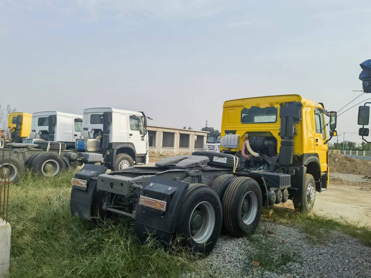 Sinotruk HOWO 371 Tractor - Trattore stradale: foto 2 Sinotruk HOWO 371 Tractor - Trattore stradale: foto 2