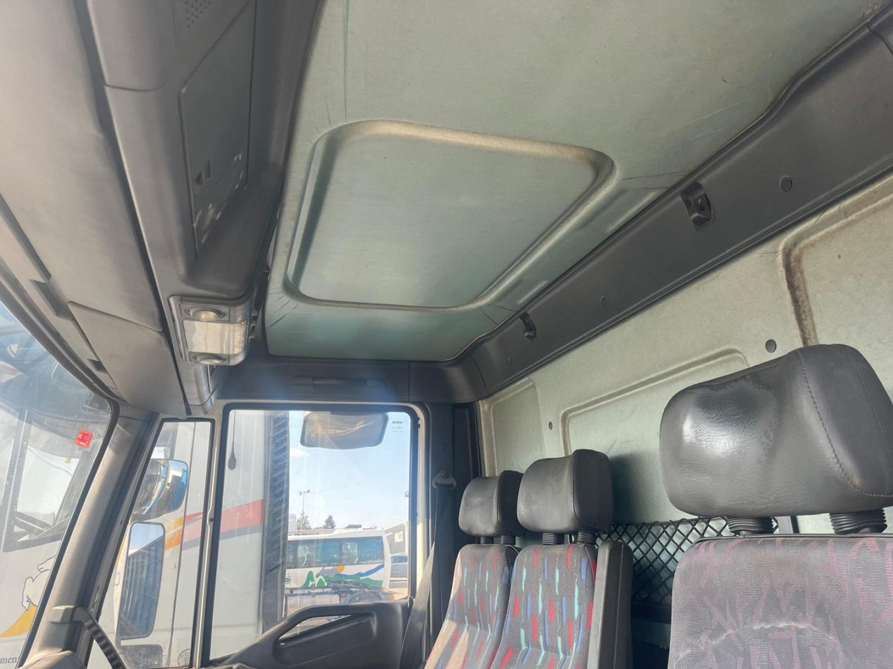 Camion centinato Caja cerrada IVECO Eurocargo ML80E17: foto 6