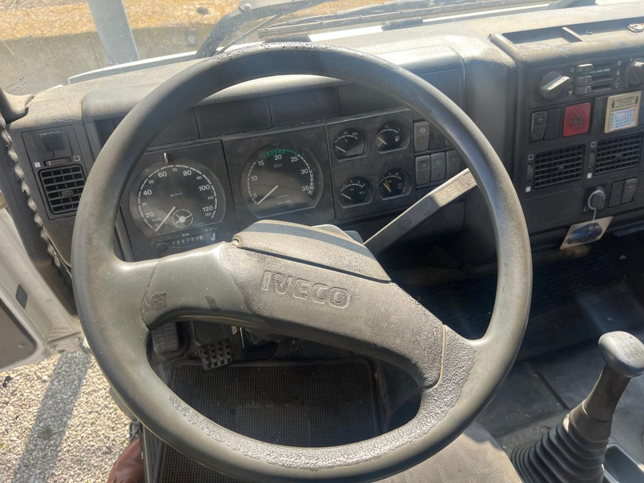 Camion centinato Caja cerrada IVECO Eurocargo ML80E17: foto 11