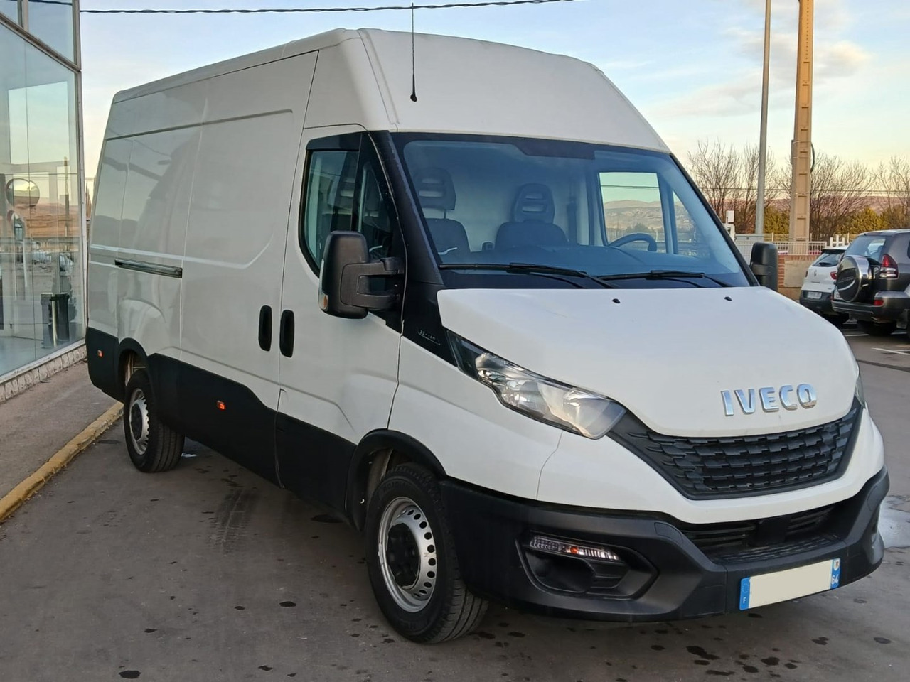 Furgón IVECO 35S14 12m3 - Furgone chiuso: foto 3 Furgón IVECO 35S14 12m3 - Furgone chiuso: foto 3