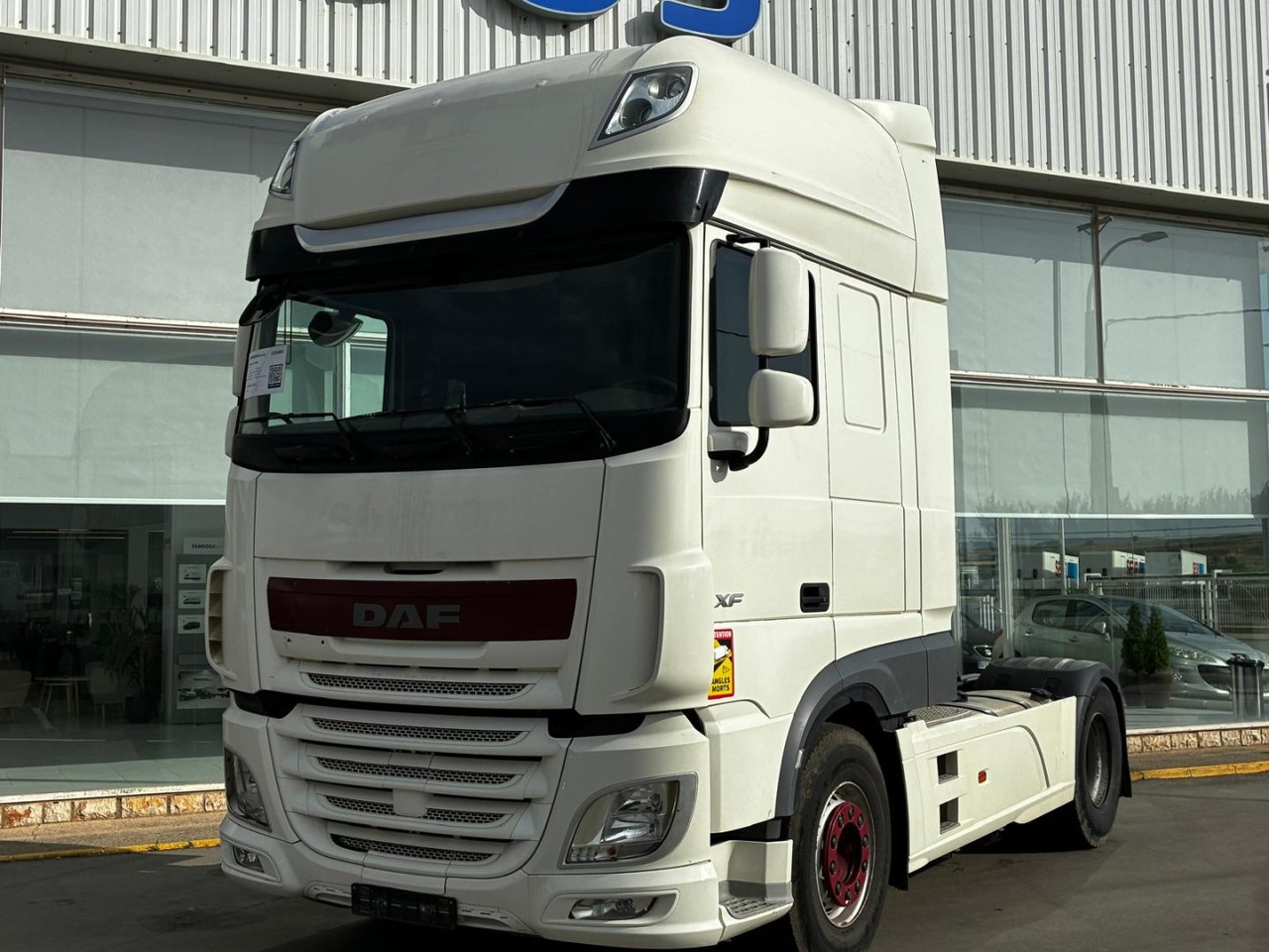 Cabeza Tractora DAF 480 SUPER SPACE CAB AUTOMATICA CON INTARDER - Trattore stradale: foto 1 Cabeza Tractora DAF 480 SUPER SPACE CAB AUTOMATICA CON INTARDER - Trattore stradale: foto 1