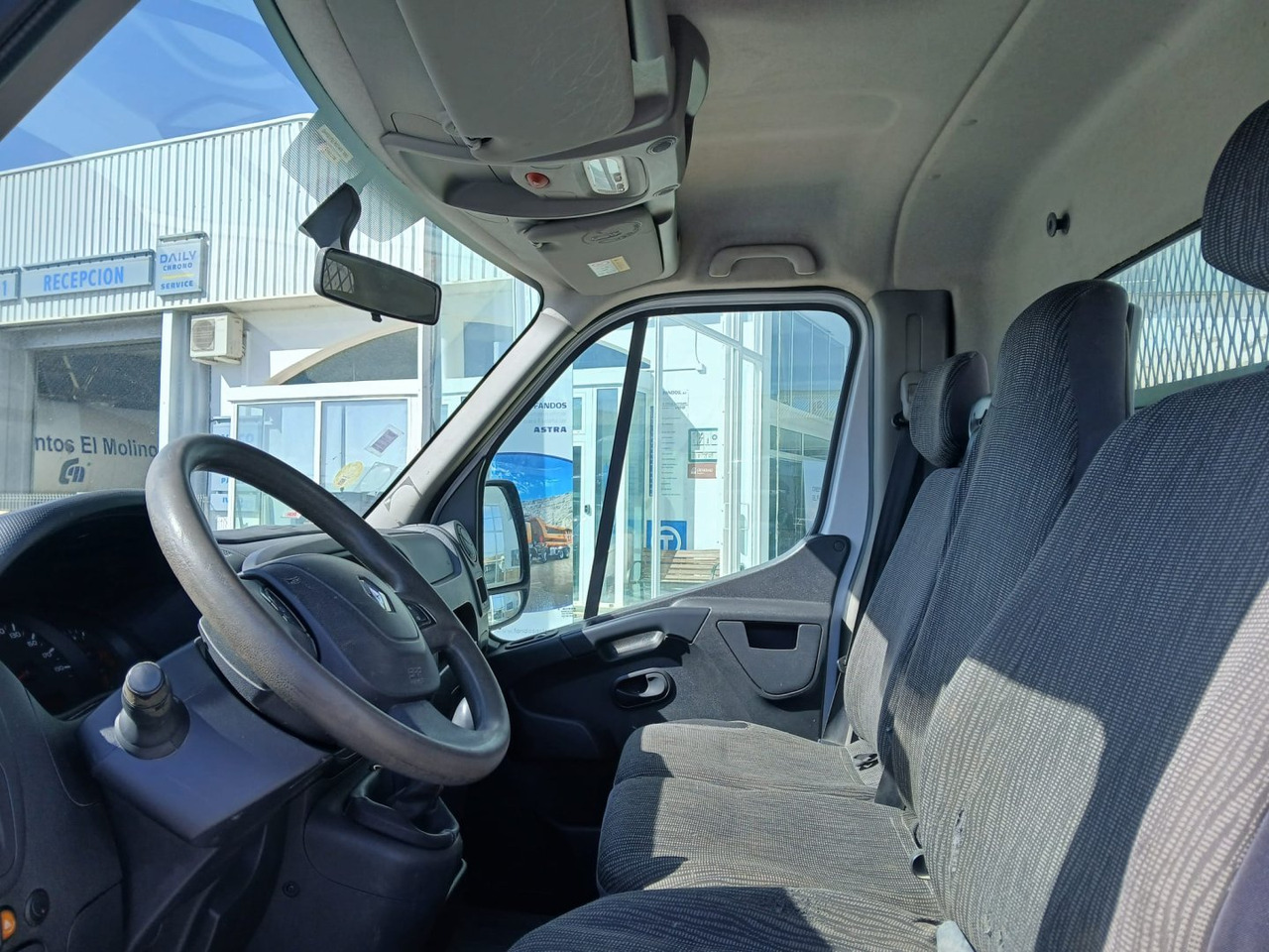 Volquete/Dumper Renault MASTER R3500 L3 2.3 - Furgone ribaltabile: foto 4 Volquete/Dumper Renault MASTER R3500 L3 2.3 - Furgone ribaltabile: foto 4