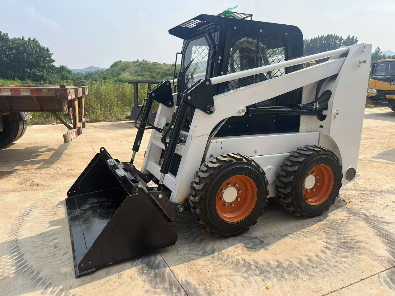 BOBCAT S18 S450 S550 T770 BRAND NEW - Minipala: foto 1 BOBCAT S18 S450 S550 T770 BRAND NEW - Minipala: foto 1