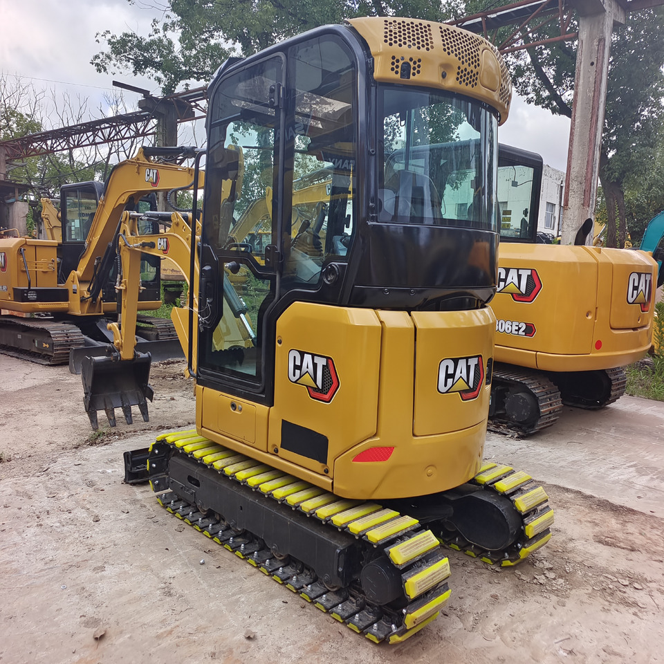 CAT 302CR WITH RUBBER TRACK - Miniescavatore: foto 1 CAT 302CR WITH RUBBER TRACK - Miniescavatore: foto 1