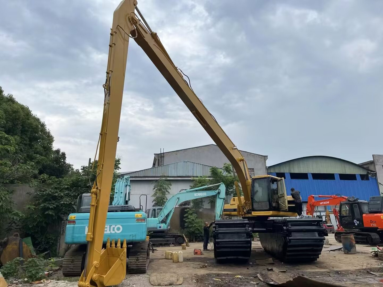 CAT 320 BL dredger 320 CL dredge - Escavatore anfibio: foto 2 CAT 320 BL dredger 320 CL dredge - Escavatore anfibio: foto 2