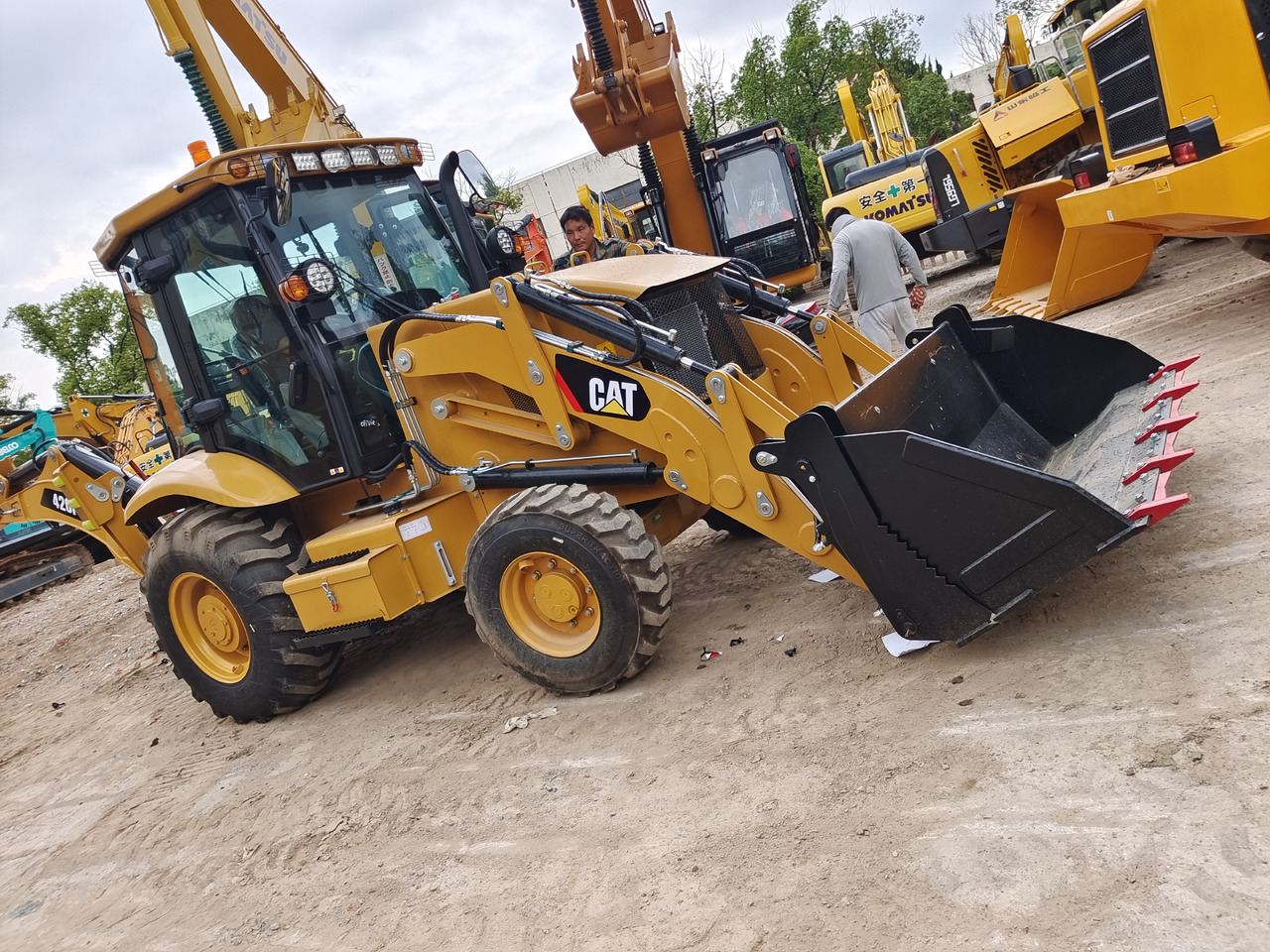 CAT 420F BRAND NEW - Terna: foto 4 CAT 420F BRAND NEW - Terna: foto 4
