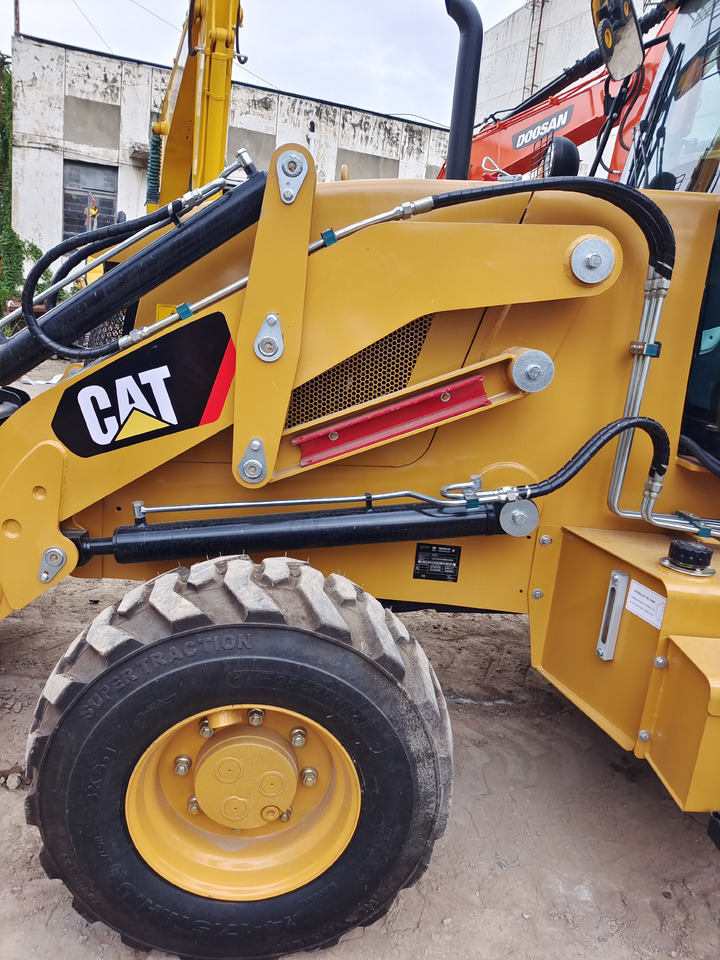 CAT 420F BRAND NEW - Terna: foto 2 CAT 420F BRAND NEW - Terna: foto 2