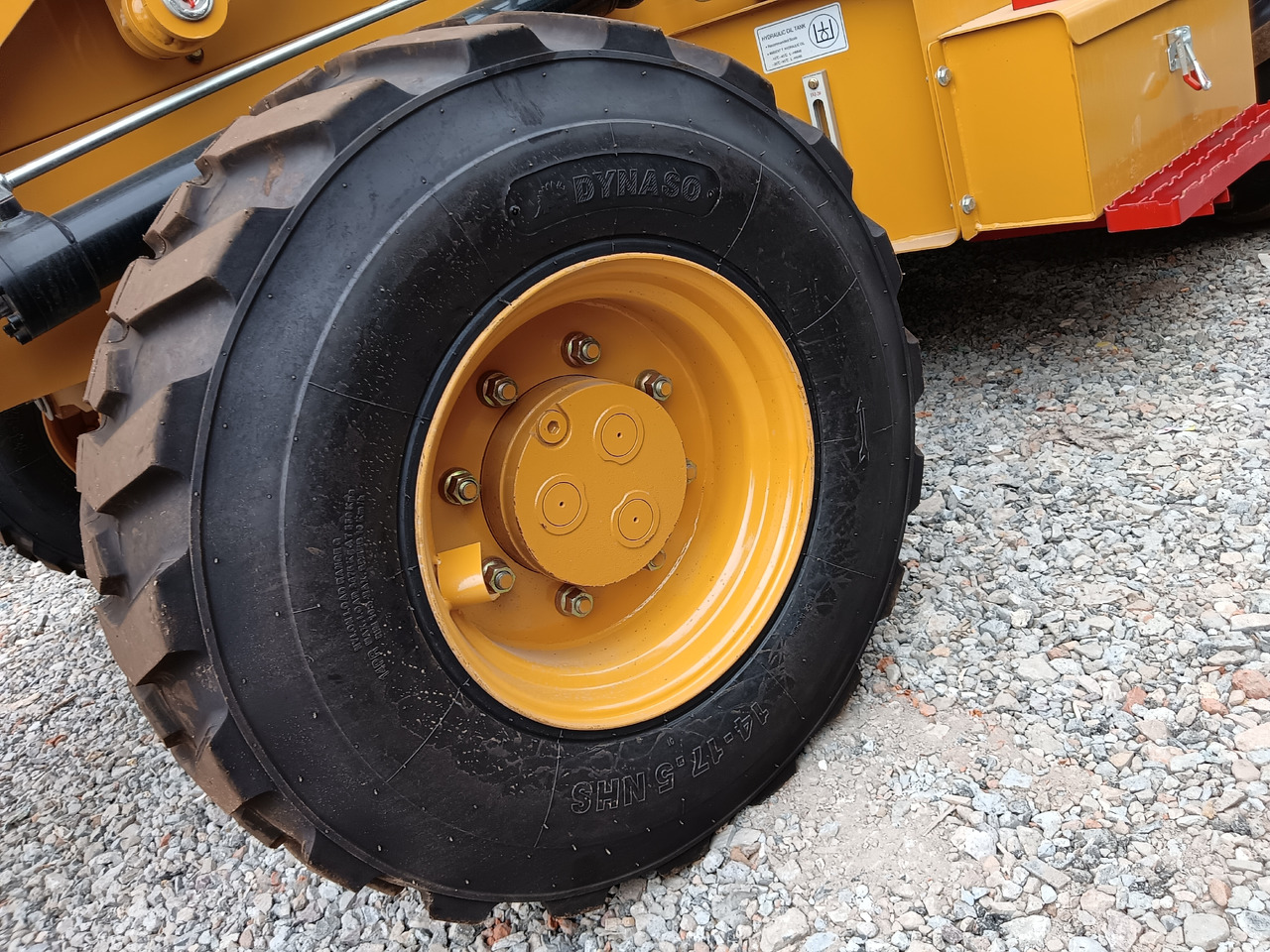 CAT 420F2 420FⅡ - Terna: foto 4 CAT 420F2 420FⅡ - Terna: foto 4