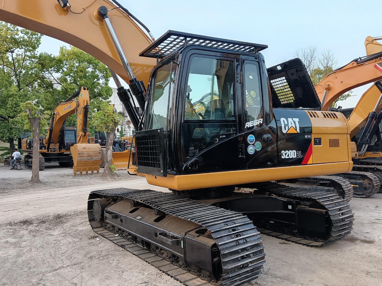 CATERPILLAR 320D CAT 320D2 L - Escavatore cingolato: foto 2 CATERPILLAR 320D CAT 320D2 L - Escavatore cingolato: foto 2