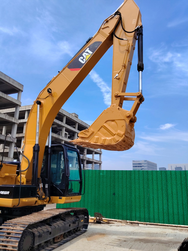 CATERPILLAR 320D2L WITH CAT C7.1 ENGINE - Escavatore cingolato: foto 5 CATERPILLAR 320D2L WITH CAT C7.1 ENGINE - Escavatore cingolato: foto 5