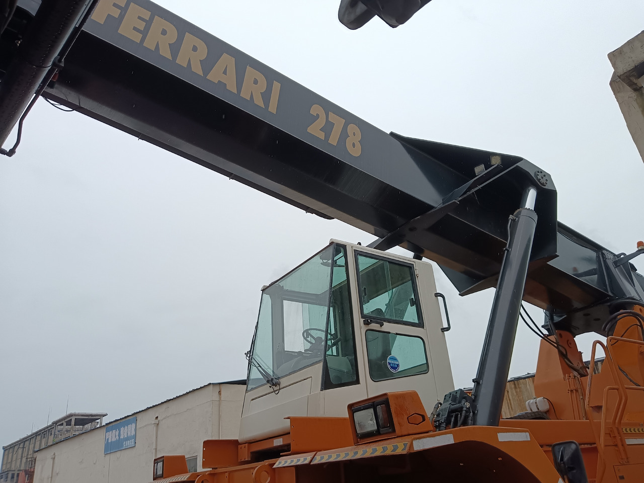 CVS FERRARRI 278 Ferrarri F278.6 - Reach stacker: foto 5 CVS FERRARRI 278 Ferrarri F278.6 - Reach stacker: foto 5