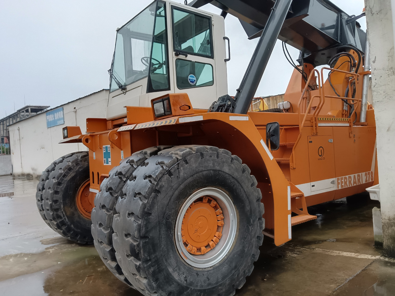 CVS FERRARRI 278 Ferrarri F278.6 - Reach stacker: foto 4 CVS FERRARRI 278 Ferrarri F278.6 - Reach stacker: foto 4