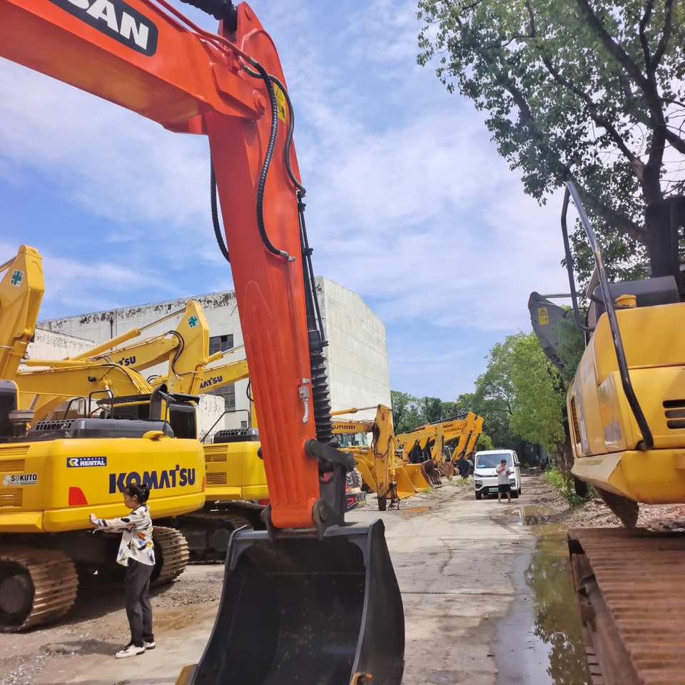 DOOSAN DX225 LCA DX 225 LC - 9C DX300LC-9C DX340 - Escavatore cingolato: foto 5 DOOSAN DX225 LCA DX 225 LC - 9C DX300LC-9C DX340 - Escavatore cingolato: foto 5