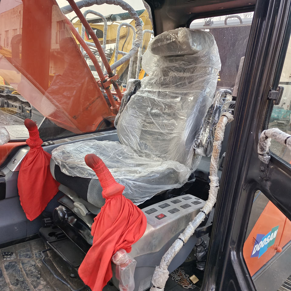 DOOSAN DX300 LC-9C DX 300 LCA DX340 DX225 - Escavatore cingolato: foto 4 DOOSAN DX300 LC-9C DX 300 LCA DX340 DX225 - Escavatore cingolato: foto 4