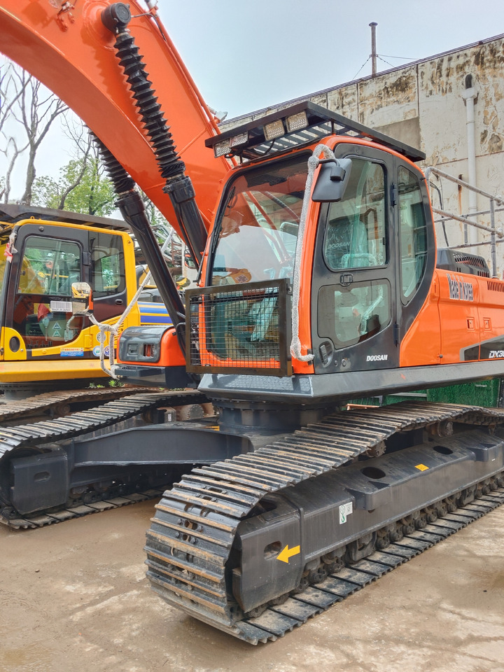 DOOSAN DX300 LCA DX 300 LC - 9C - Escavatore cingolato: foto 4 DOOSAN DX300 LCA DX 300 LC - 9C - Escavatore cingolato: foto 4