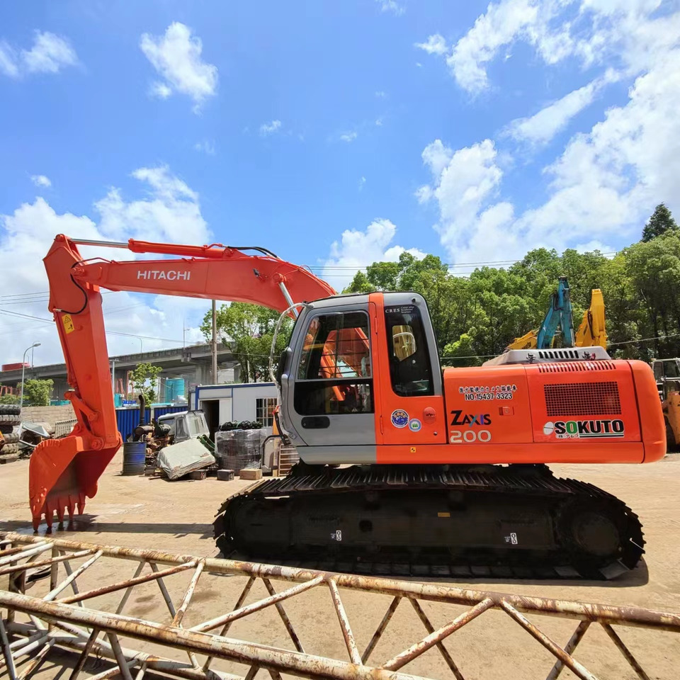 HITACHI ZX200-3 ZX200 - 3 ZX 200 - Escavatore cingolato: foto 1 HITACHI ZX200-3 ZX200 - 3 ZX 200 - Escavatore cingolato: foto 1
