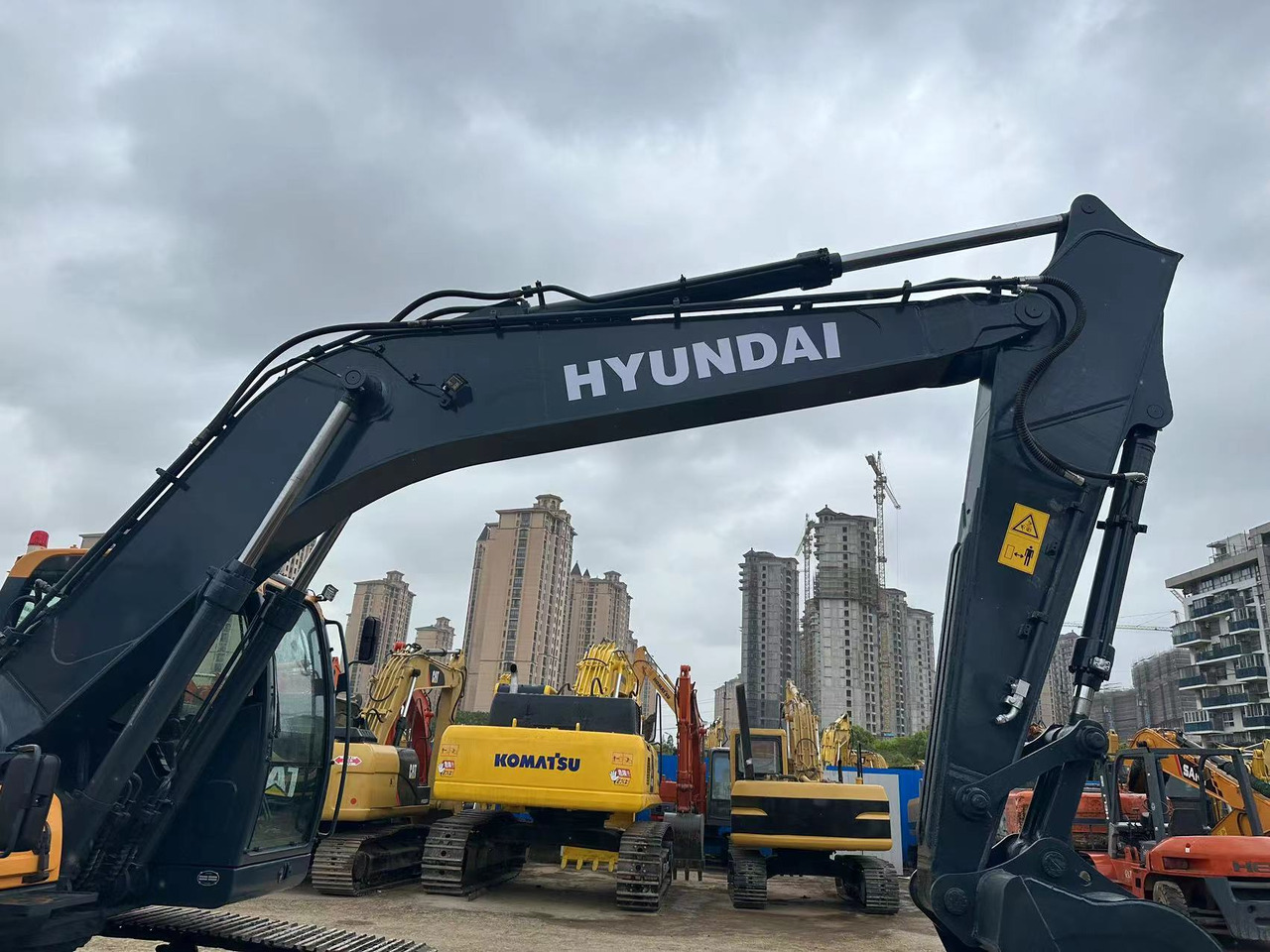 Escavatore cingolato HYUNDAI 225LC-9T 225 LC - 9T 220LC-9S 330LC-9T: foto 7