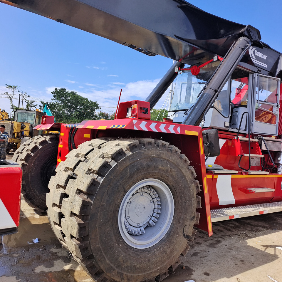 KALMAR DRF450 DRT DRU 45 TON - Reach stacker: foto 5 KALMAR DRF450 DRT DRU 45 TON - Reach stacker: foto 5