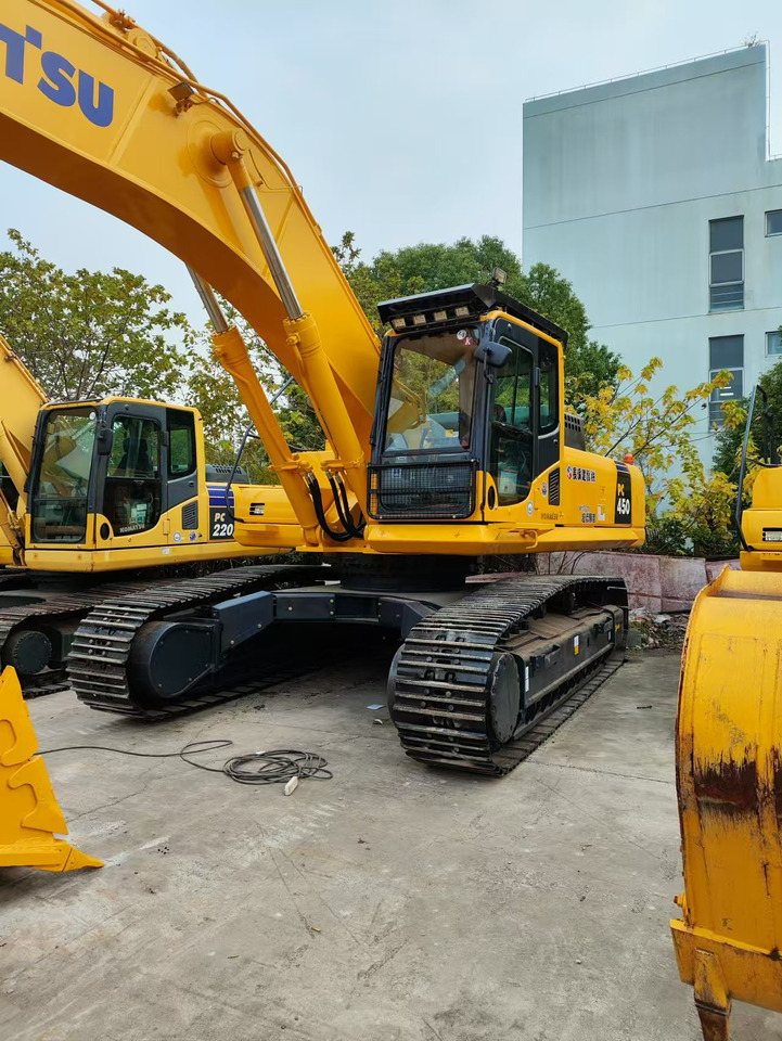 KOMATSU PC450-8 PC 450 - 8 - Escavatore cingolato: foto 1 KOMATSU PC450-8 PC 450 - 8 - Escavatore cingolato: foto 1
