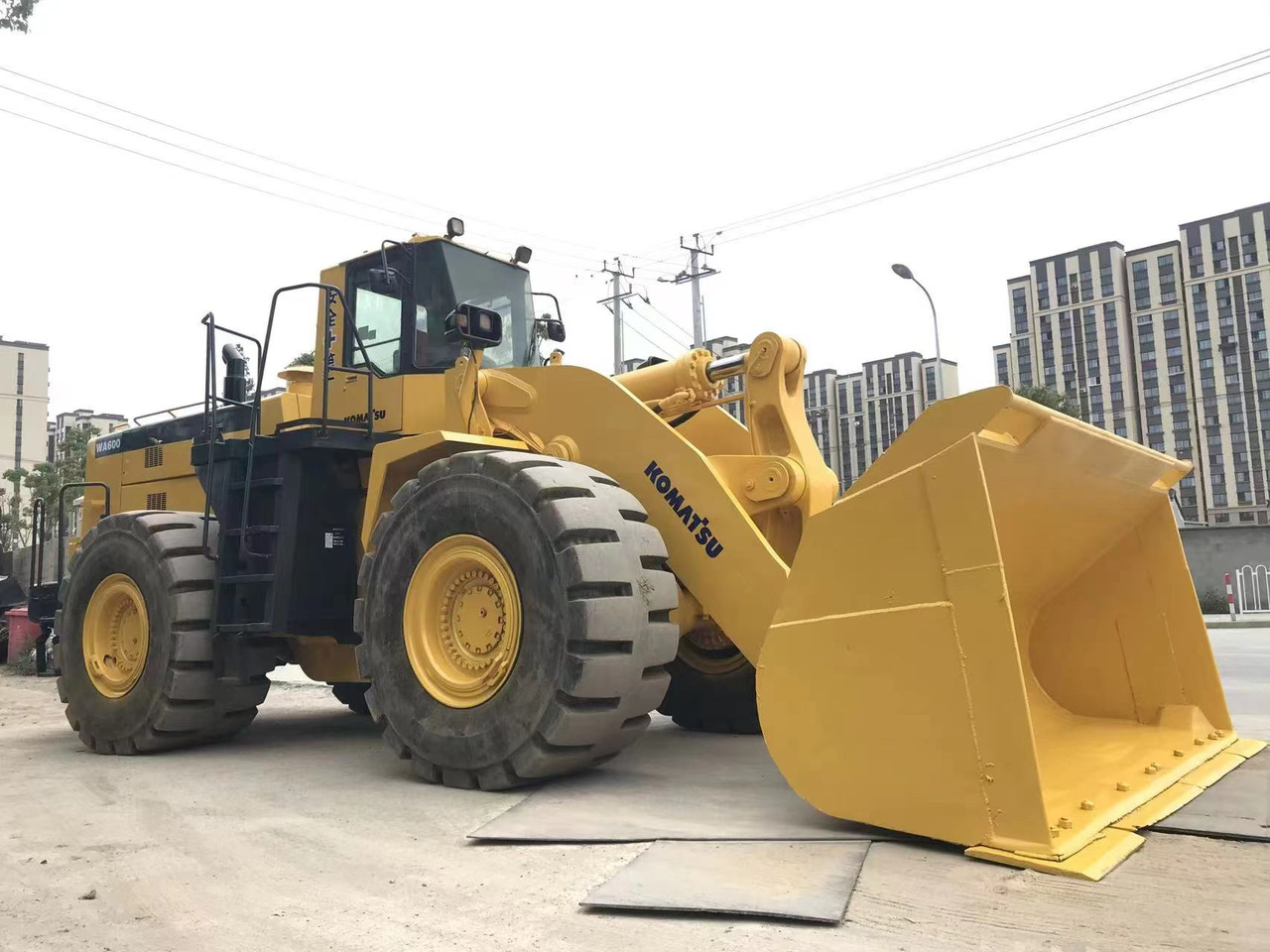 KOMATSU WA600 - Pala gommata: foto 3 KOMATSU WA600 - Pala gommata: foto 3