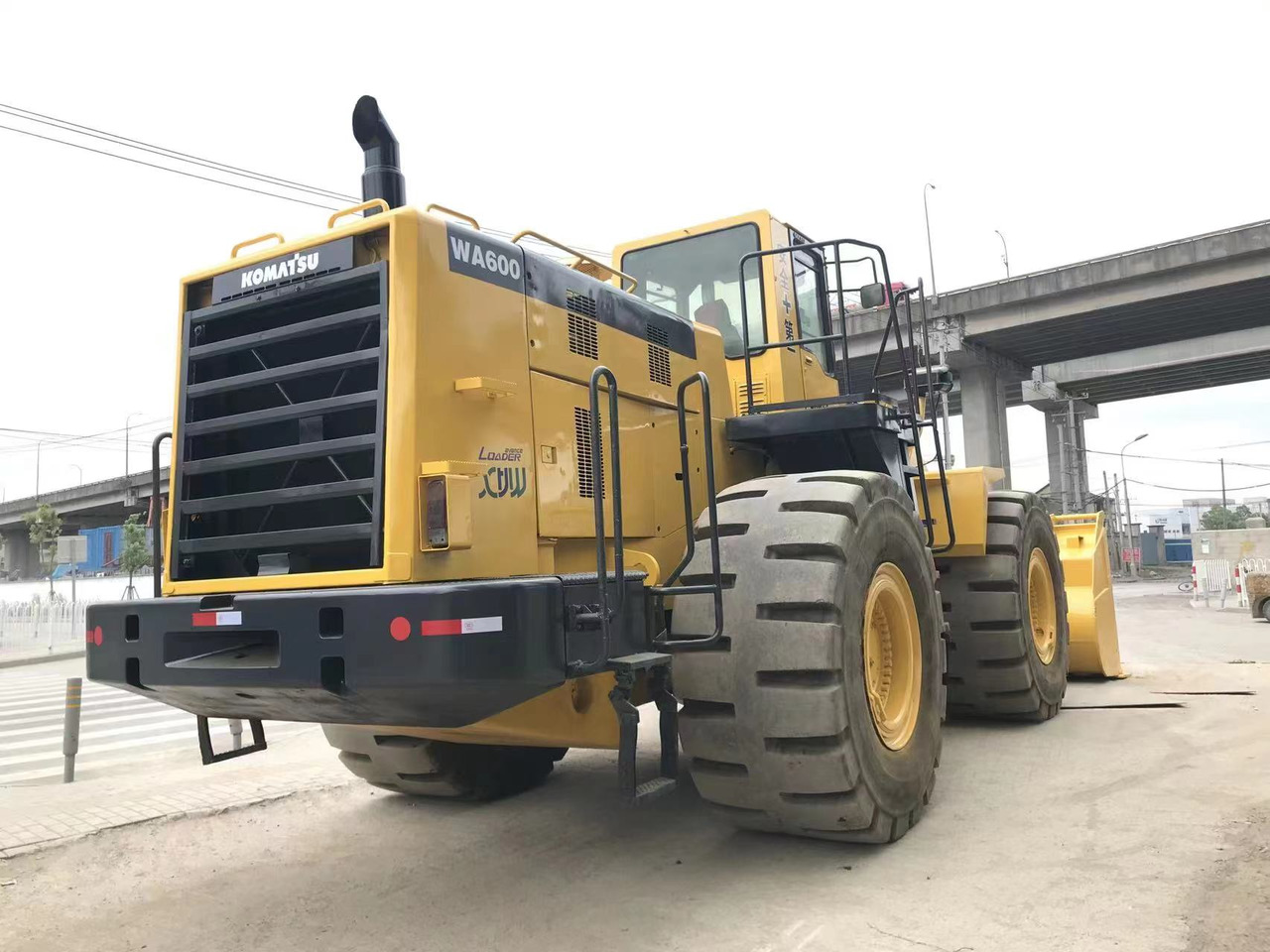 KOMATSU WA600 - Pala gommata: foto 5 KOMATSU WA600 - Pala gommata: foto 5