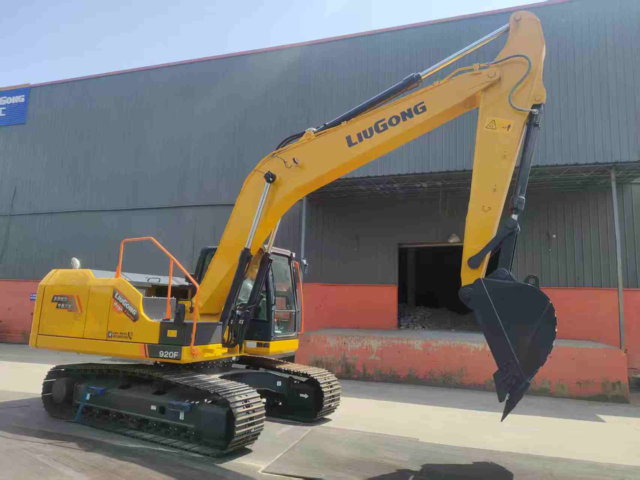 LIUGONG 920FG4 100% Brand New 21.5 TON 20 TON - Escavatore cingolato: foto 3 LIUGONG 920FG4 100% Brand New 21.5 TON 20 TON - Escavatore cingolato: foto 3