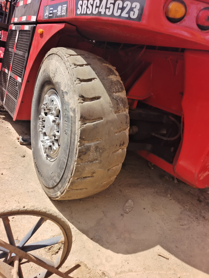 SANY SRSC45C23 - Reach stacker: foto 5 SANY SRSC45C23 - Reach stacker: foto 5
