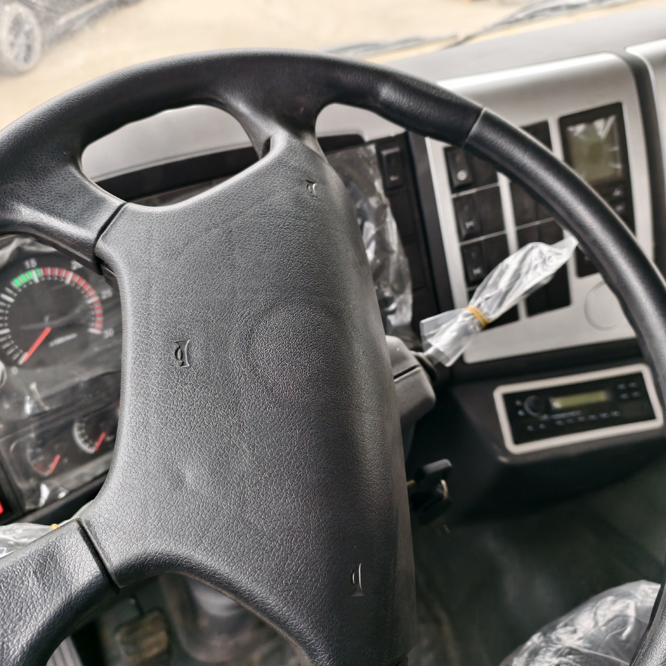 SHACMAN F3000 - Autocarro ribaltabile: foto 5 SHACMAN F3000 - Autocarro ribaltabile: foto 5