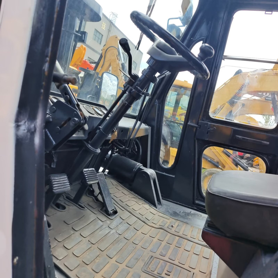 TCM FD100 10 TON - Carrello elevatore diesel: foto 5 TCM FD100 10 TON - Carrello elevatore diesel: foto 5