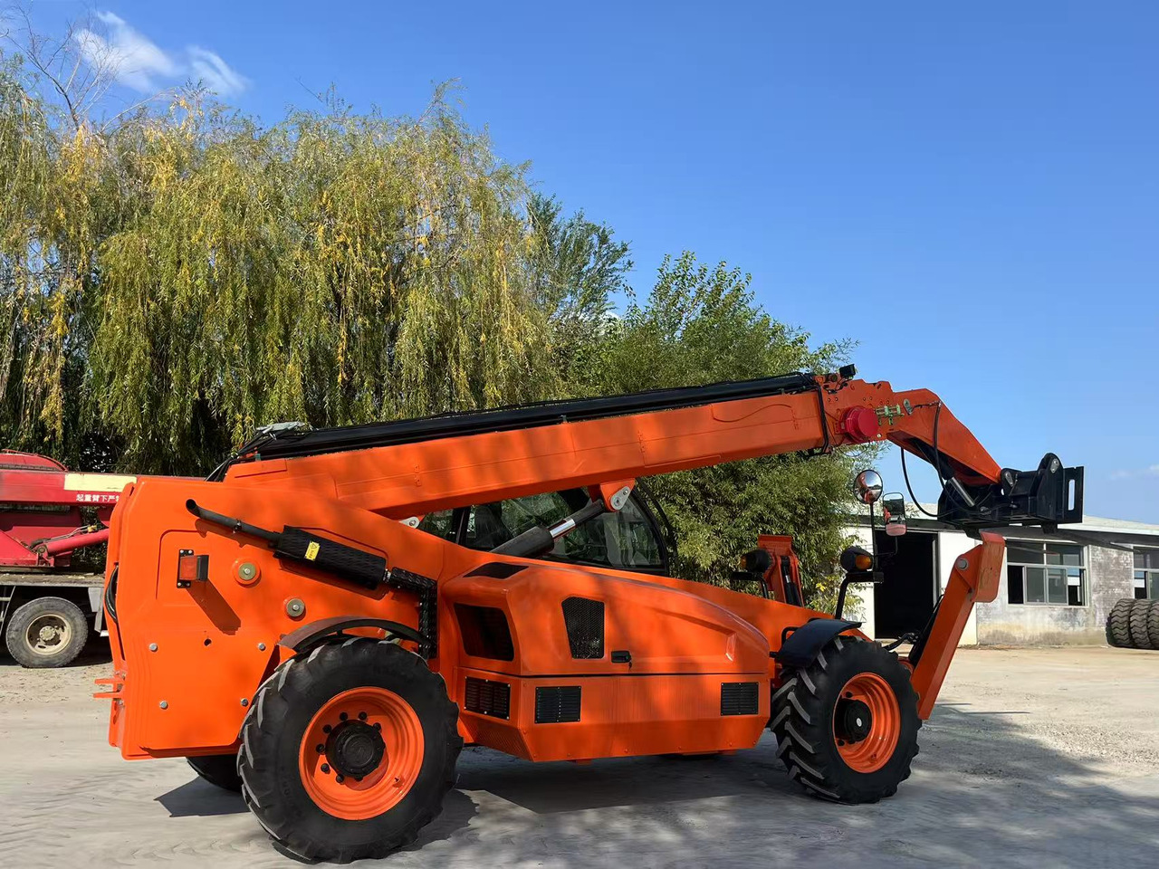 XCMG 17.5 METER TELEHANDLER BRAND NEW - Sollevatore telescopico: foto 2 XCMG 17.5 METER TELEHANDLER BRAND NEW - Sollevatore telescopico: foto 2