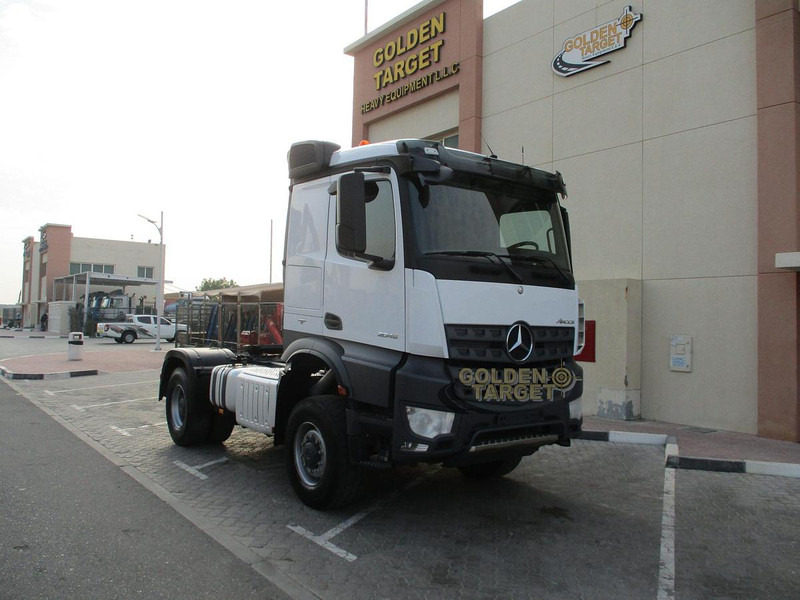 Camion Mercedes-Benz Arocs 2045: foto 1