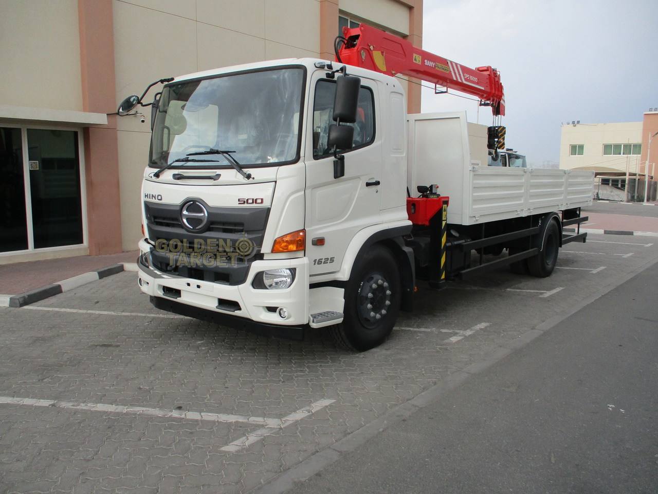 HINO 500 1625 4x2 with SANY PALFINGER SPS16000 Crane - Camion con gru: foto 2 HINO 500 1625 4x2 with SANY PALFINGER SPS16000 Crane - Camion con gru: foto 2