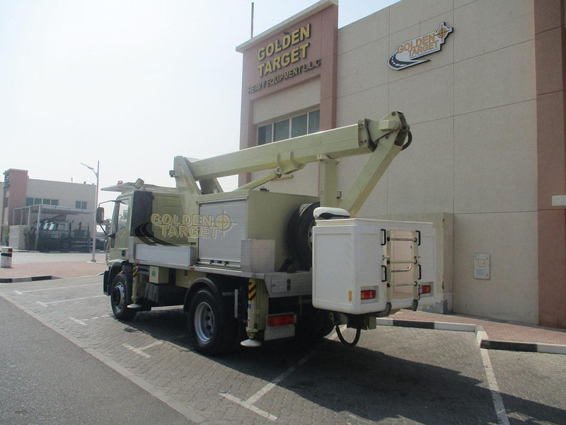 Iveco EuroCargo 180E28 - Piattaforma aerea: foto 4 Iveco EuroCargo 180E28 - Piattaforma aerea: foto 4