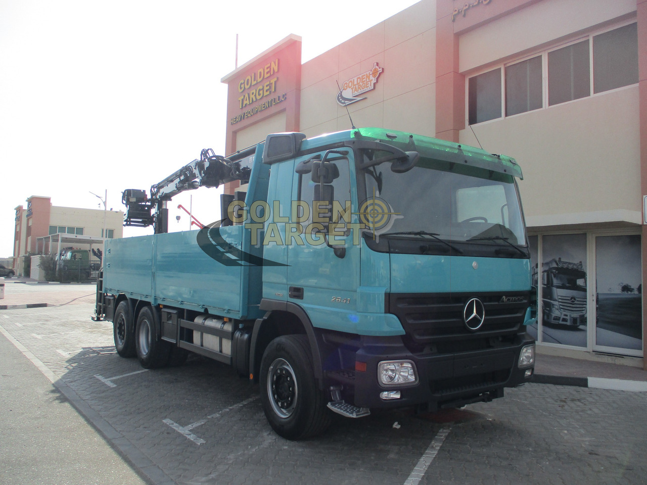 Mercedes-Benz Actros 2641 - Autocarro con pianale/ Cassone fisso, Camion con gru: foto 1 Mercedes-Benz Actros 2641 - Autocarro con pianale/ Cassone fisso, Camion con gru: foto 1