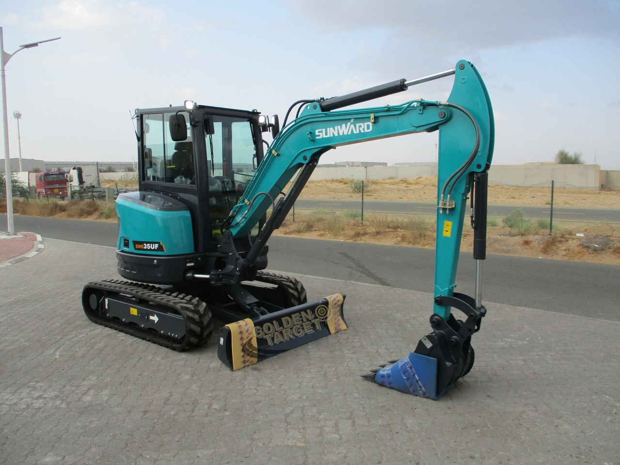 SUNWARD SWE35UF Mini Hydraulic Excavator - Miniescavatore: foto 1 SUNWARD SWE35UF Mini Hydraulic Excavator - Miniescavatore: foto 1