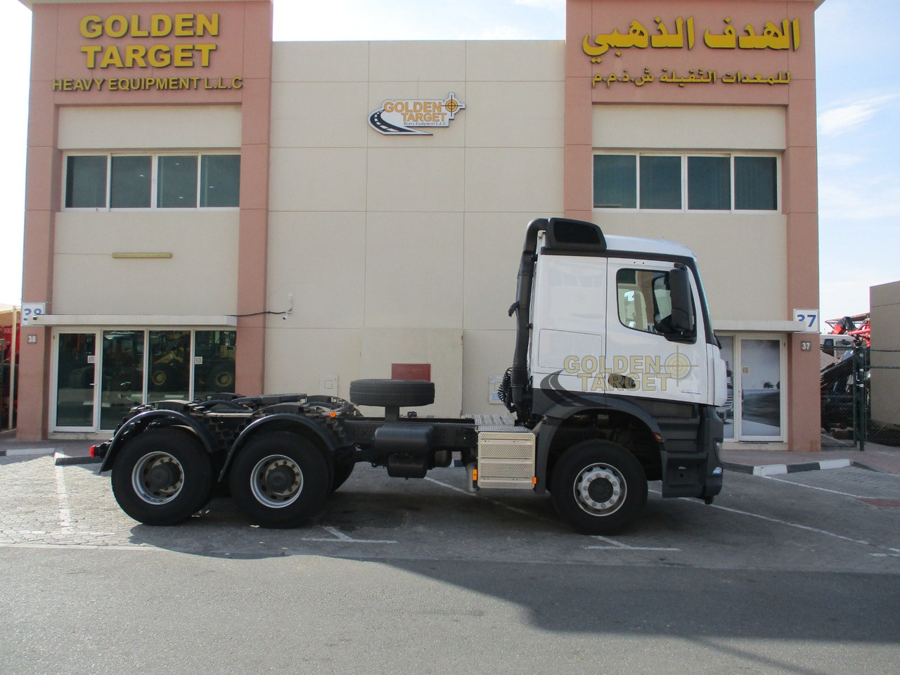 Mercedes-Benz Actros 3342 6x4 Right Hand Head Truck - Trattore stradale: foto 5 Mercedes-Benz Actros 3342 6x4 Right Hand Head Truck - Trattore stradale: foto 5
