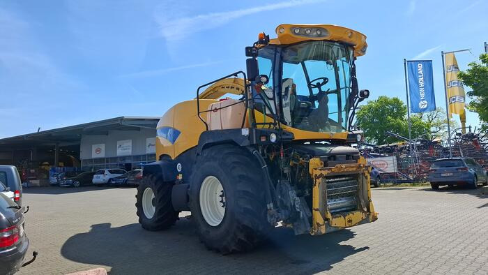 New Holland FR 9060 - Trincia: foto 3 New Holland FR 9060 - Trincia: foto 3