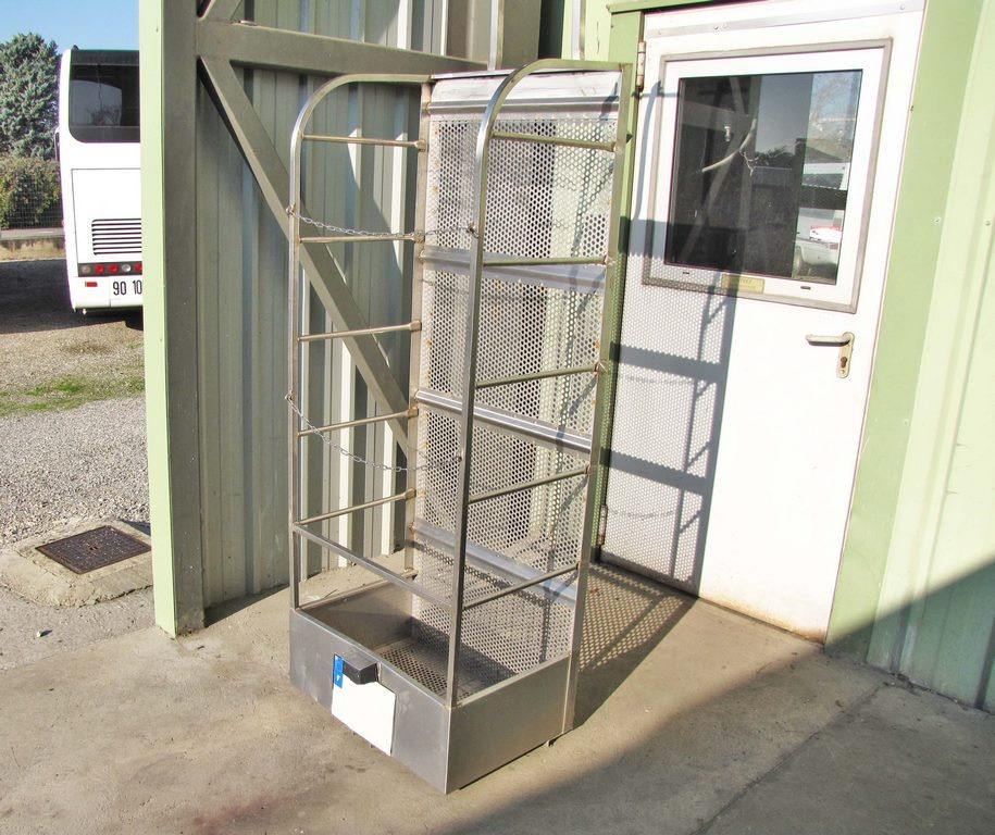 Porte ski Inox : - Attrezzo/ Attrezzature: foto 1 Porte ski Inox : - Attrezzo/ Attrezzature: foto 1